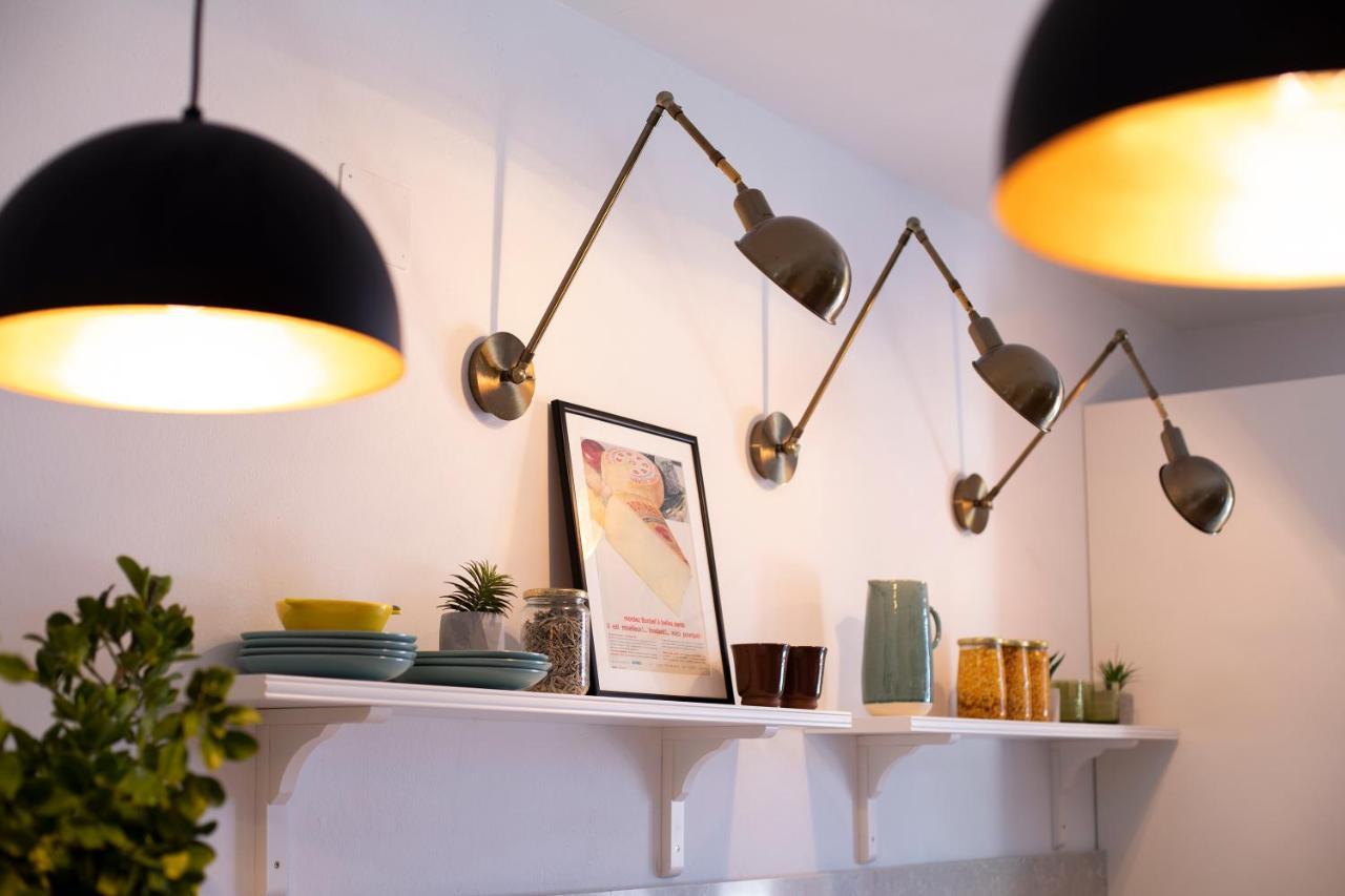 Apartman Luri Sutivan Eksteriør billede